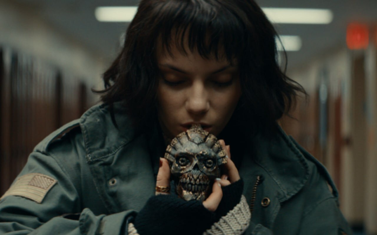 Смотреть Свист